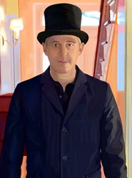 Selbstporträt im Reithut