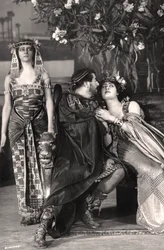 Herbert Beerbohm Tree, Constance Collier und Alice Crawford, englische Schauspieler, 1907