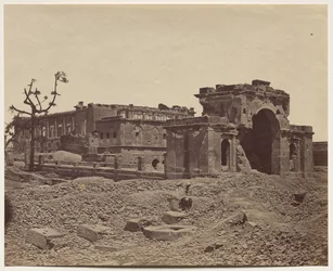 Tor und Bankettsaal in der Residenz, genutzt als Krankenhaus von der Garnison