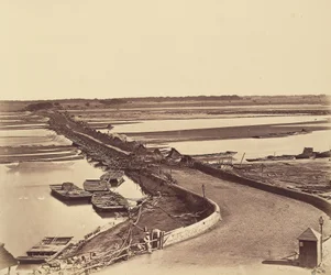 Bootsbrücke über den Jumna, aufgenommen von Lulim Ghur