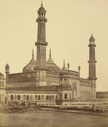 Moschee im Inneren von Asophoo Dowlah