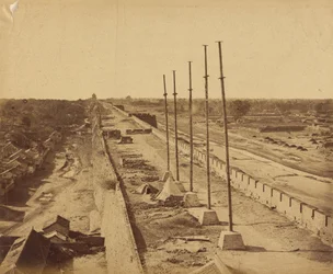 Oberseite der Mauer vom Antin-Tor, von britischen und französischen Truppen besetzt, 21. Oktober 1860