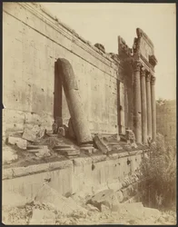 Baalbek, geneigte Säule