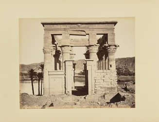 Philae. Hypäthraltempel, Vorderansicht, Ägypten