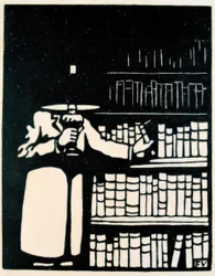 Bücherliebhaber mit Lampe in seiner Bibliothek