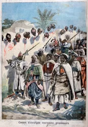 Kolonne von gefangenen marokkanischen Aufständischen in Tadla durch die Armee von Sultan Abdul-Hafiz, 1897