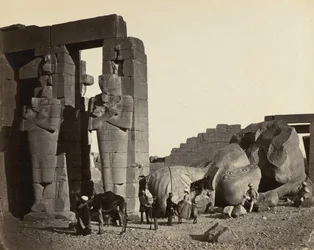 Gefallene Statue im Ramesseum, Theben, 1857