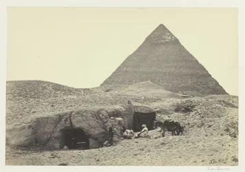Felsengräber und Belzonis Pyramide, Gizeh