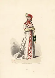 Frau im weißen Kleid mit Samtdesign