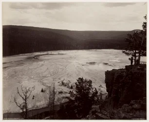 Hells Half Acre, Prismatic Springs, ca. späte 1880er Jahre