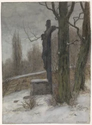 Kruzifix in einem verschneiten Wald
