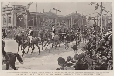 Die Ankunft der Königin in Dublin, Ihre Majestät passiert das alte Parlamentsgebäude