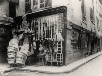 Korbgeschäft, Paris (s/w Foto)