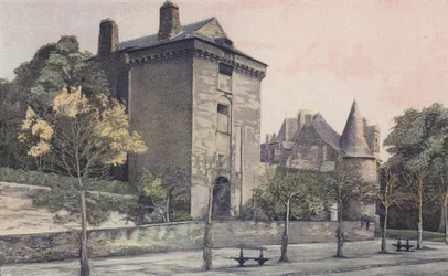 Chateaubriant, Quadratischer Donjon der alten Burg und Turm der neuen Burg