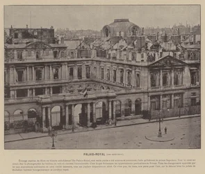 Die Kommune von Paris, Palais-Royal, Außenansicht