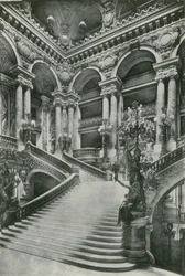 Große Treppe in der Oper