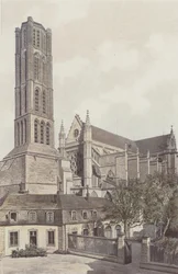 Limoges, Kathedrale St-Etienne, Glockenturm und Südfassade (Ansicht vom Innenhof des Bischofssitzes)