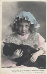 Kleines Mädchen mit einer Katze