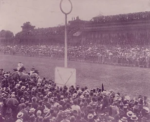 Paris: Renntag in Longchamps