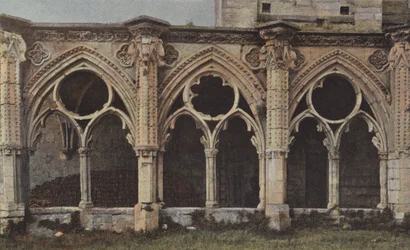 Soissons, Ruinen des Kreuzgangs Saint-Jean-des-Vignes (Nordfassade)