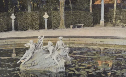 Trianon, Nymphenbecken