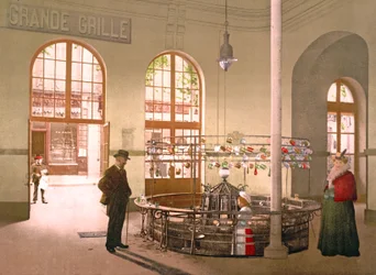 Vichy-Quellwasser, das an der Grande Grille-Quelle im Glas verkauft wird