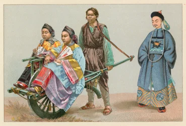 Asiatische Tracht