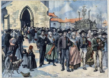 Bretonischer Brauch: Traditionelle Hochzeit in Plougastel (Finistère, Bretagne). Hochzeitsgesellschaft verlässt die Kirche. Gravur in Le Petit Parisien