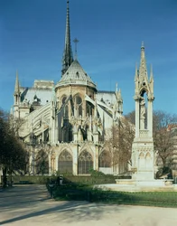 Ostseite von Notre Dame, 1163-1345