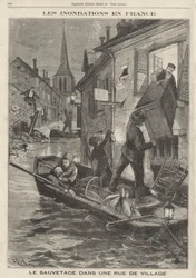 Überschwemmungen in Frankreich: Bewohner eines Dorfes retten ihre Habseligkeiten aus ihrem überfluteten Haus mit einem Boot