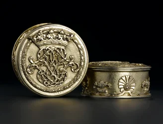 Silbervergoldete kleine runde Dose mit Deckel aus dem Lennoxlove-Toilettenset, im Besitz von Frances Teresa Stewart, Herzogin von Richmond und Lennox: Französisch, Paris, geprüft zwischen September 1672 und Oktober 1674