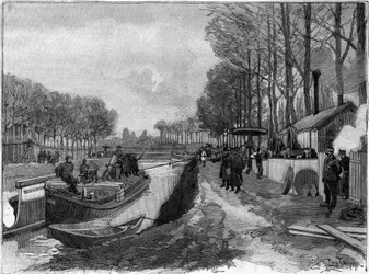 Der Seilzug von Booten auf den Kanälen in Joinville-le-Pont nach dem System von Maurice Lévy