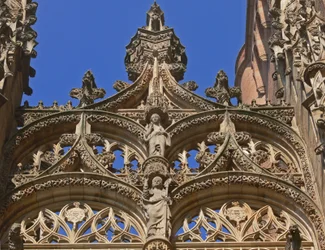 Maßwerk über dem Südtor