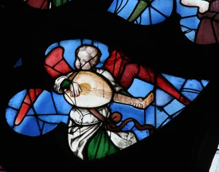 Fenster mit einem musizierenden Engel