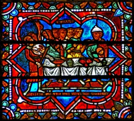 Fenster w17 zeigt eine Szene aus der Geschichte des verlorenen Sohnes: das Wiedersehensfest