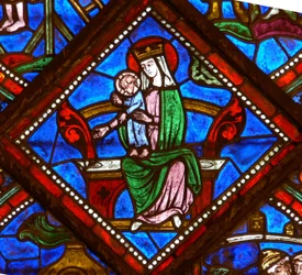 Fenster w6 mit der Jungfrau und dem Kind