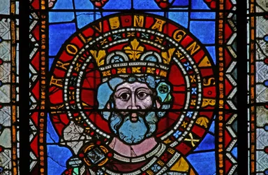 Fenster w9 mit Karl dem Großen