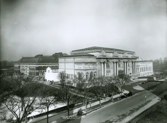 Das Metropolitan Museum of Art von Südosten, New York City, 1909