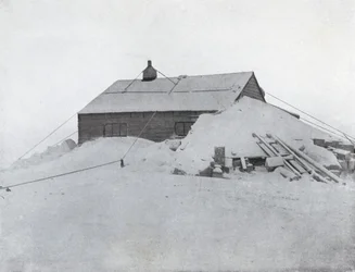 Die Hütte am Kap Adare, ca. 1911, 1913