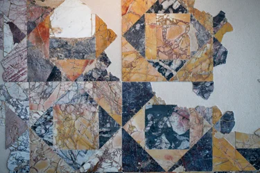 Marmorboden in Opus Sectile von einem römischen öffentlichen Monument