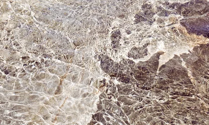 Goldene Wasserstrukturen