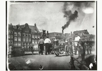 Ansicht der Prinsengracht bei der Brücke über die Leidsegracht in Amsterdam
