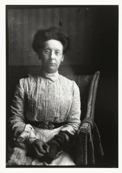 Porträt von Margaretha Breitner, Schwester des Fotografen