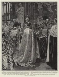 Der König und die Königin empfangen die Heilige Kommunion nach ihrer Krönung