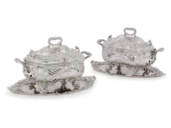 Ein Paar Suppenterrinen, Der Leinster Service