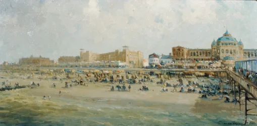 Ein Sommertag am Strand von Scheveningen beim Kurhaus