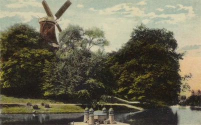 Bremen: Wallpartie mit Windmühle