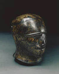 Geschlossener Schaller mit groteskem Gesicht oder Schembart-Visier, Nürnberg, ca. 1500