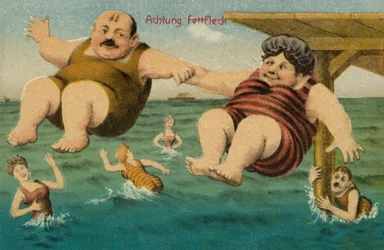 Paar rutscht auf Fett aus und fällt ins Wasser