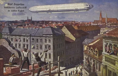 Luftschiff von Graf Ferdinand von Zeppelin im Flug